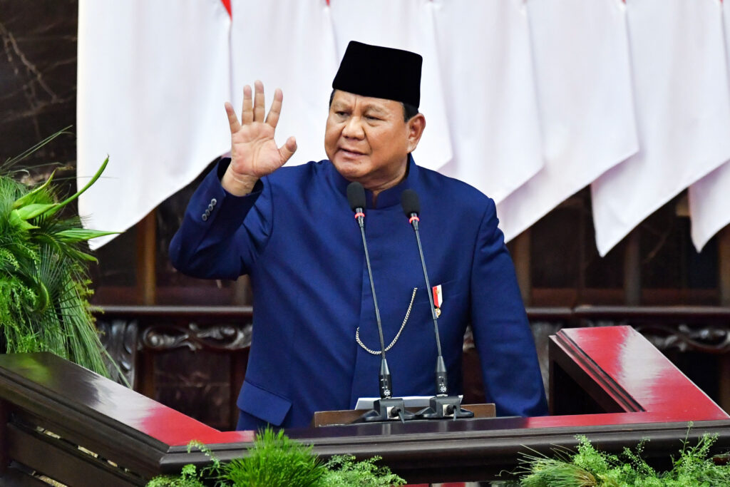 Kurangi Kesenjangan Murid dan Guru, Presiden Prabowo Subianto Akan Sebarkan Layar Pintar